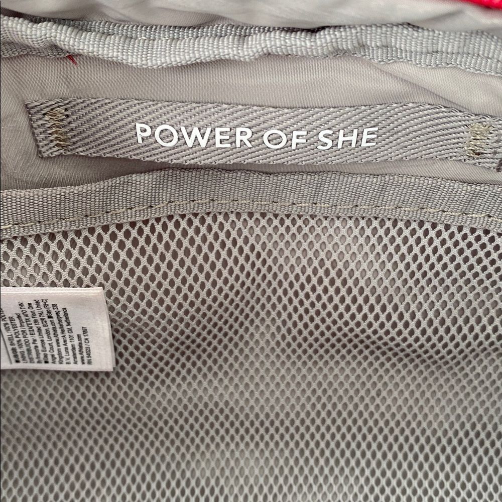 Athleta All About Crossbody Belt Bag OS Red Silver Logo Casual Chic Lightweight - Picture 6 of 14